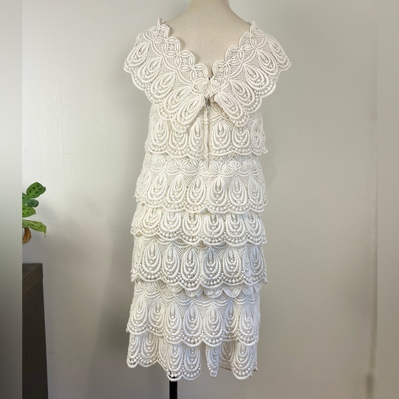 White Lace Tiered Vintage Dress w/ Pearl Brooch - Picture 6 of 8